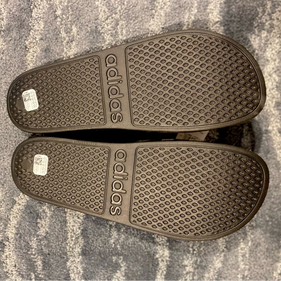 Men’s Gold Adidas Slides - Picture 3 of 3